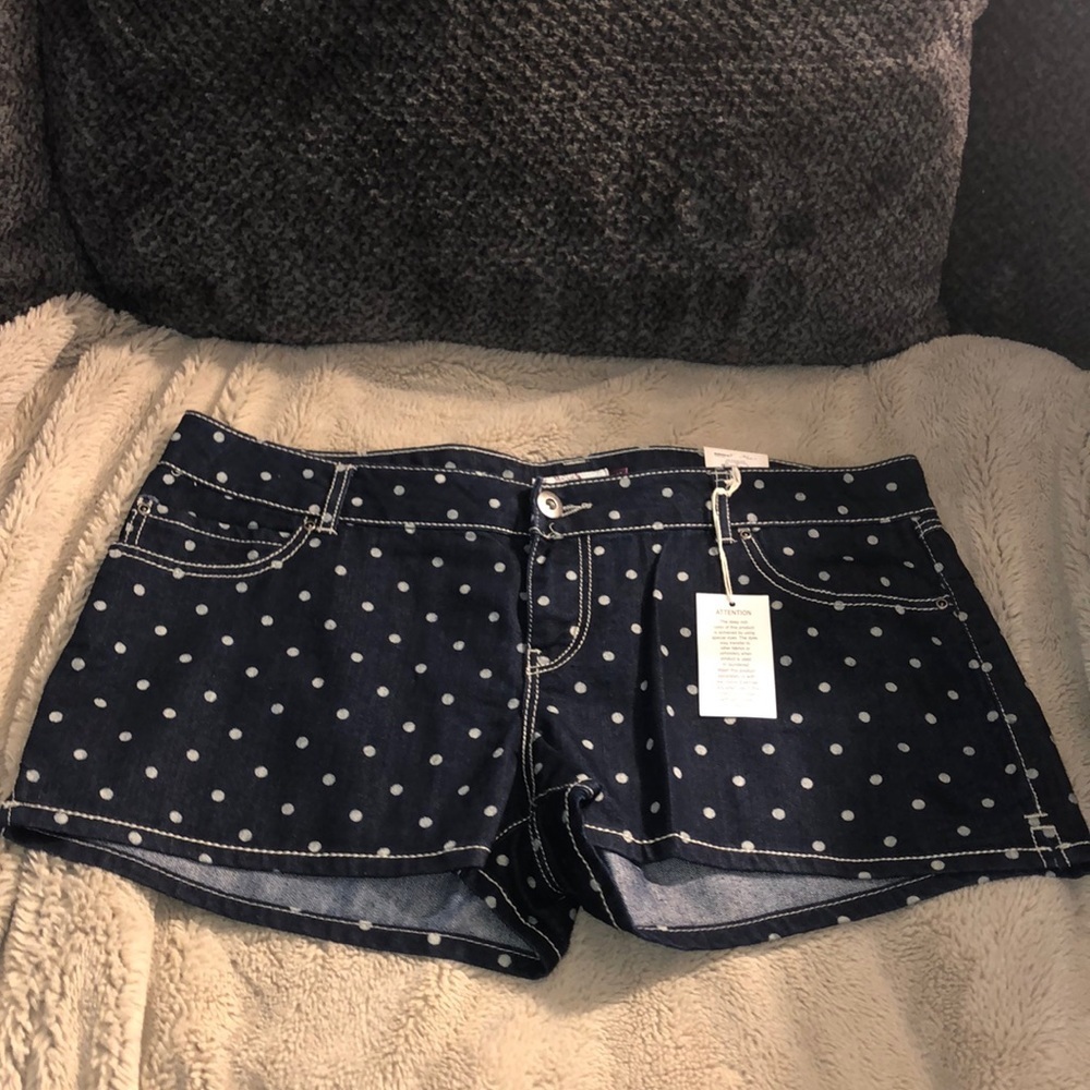 NWT SO Polka Dot Denim Shorts, size 17